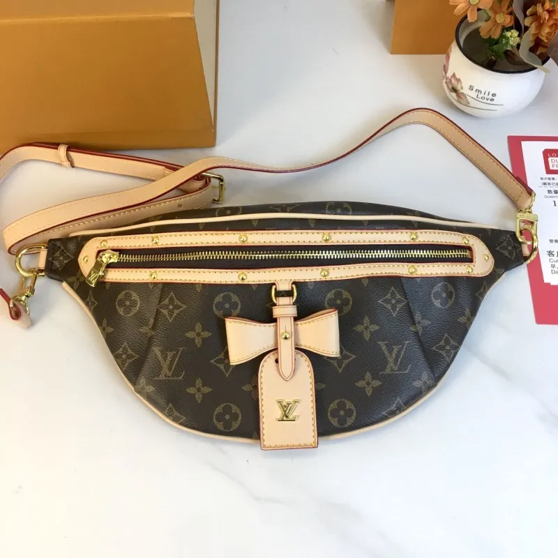 Alternative view of LV Waist & Chest Packs-288
