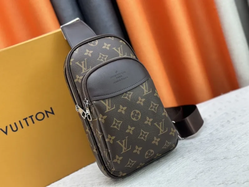 Alternative view of LV Waist & Chest Packs-293