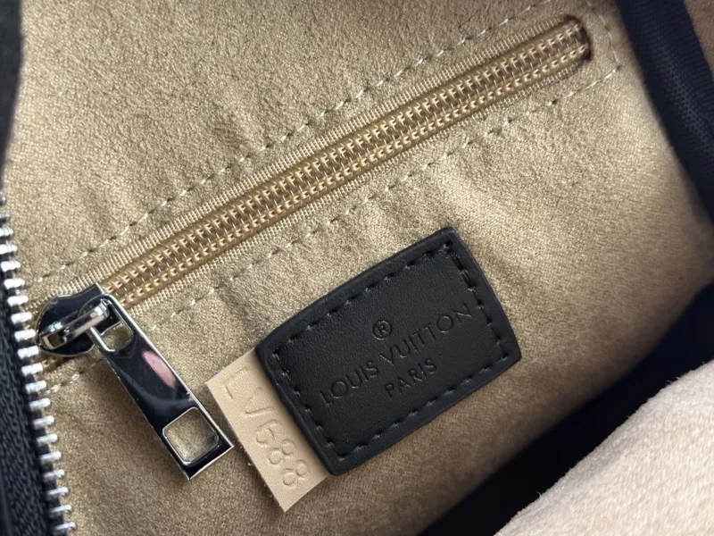 LV Waist & Chest Packs-294 - Image 8