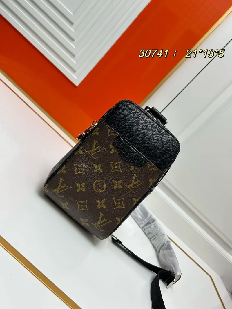 LV Waist & Chest Packs-307