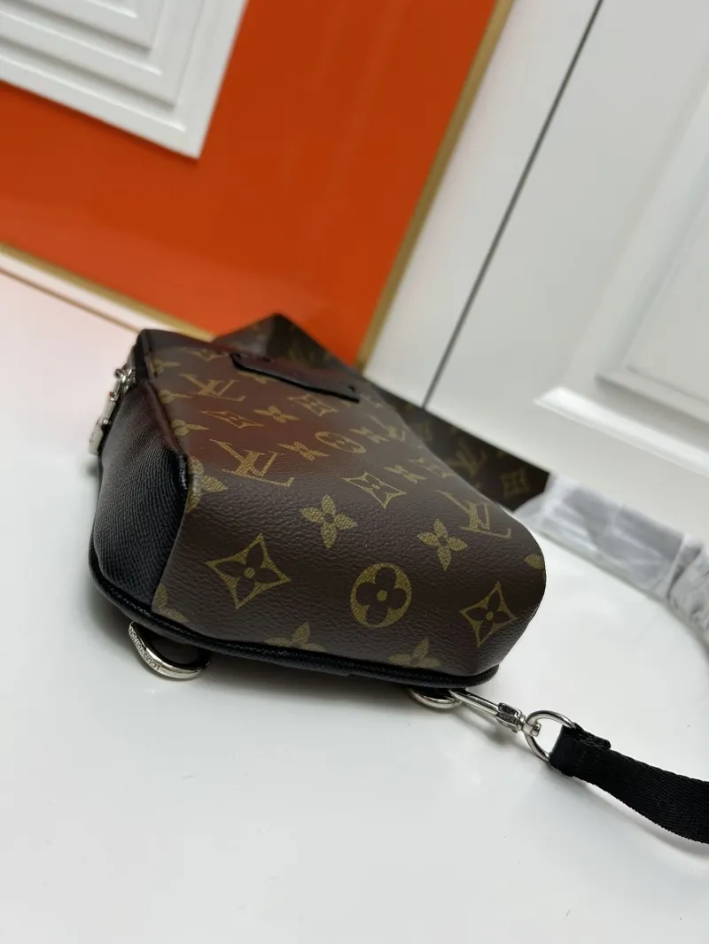 LV Waist & Chest Packs-307 - Image 7