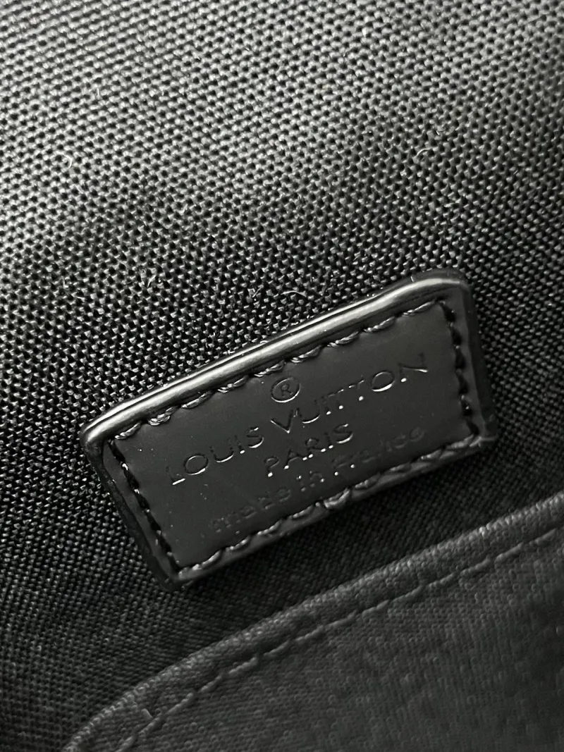 Alternative view of LV Waist & Chest Packs-309