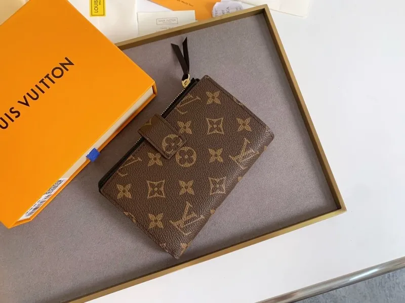 LV Wallets-1 - Image 3