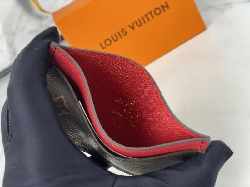 LV Wallets-3 - Image 9