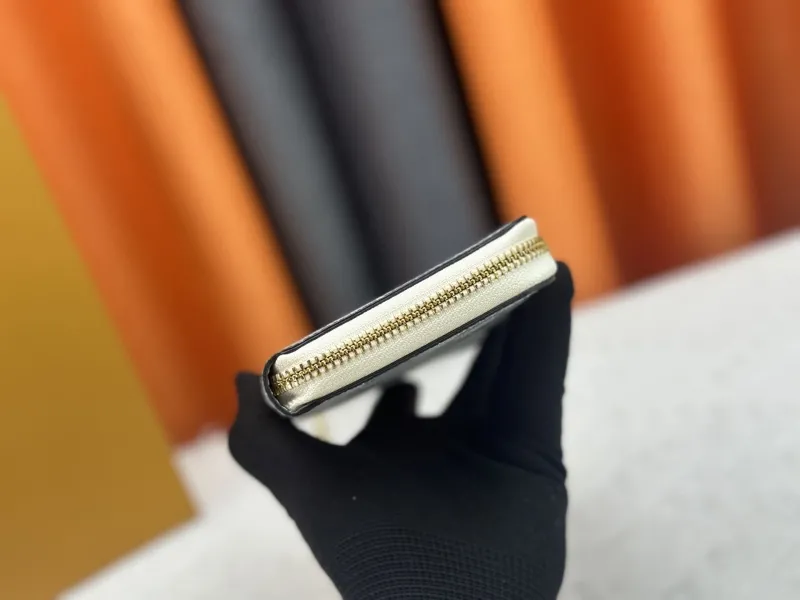 LV Wallets-4 - Image 4