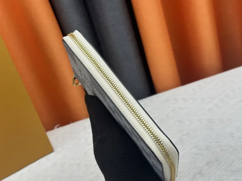 LV Wallets-4 - Image 5