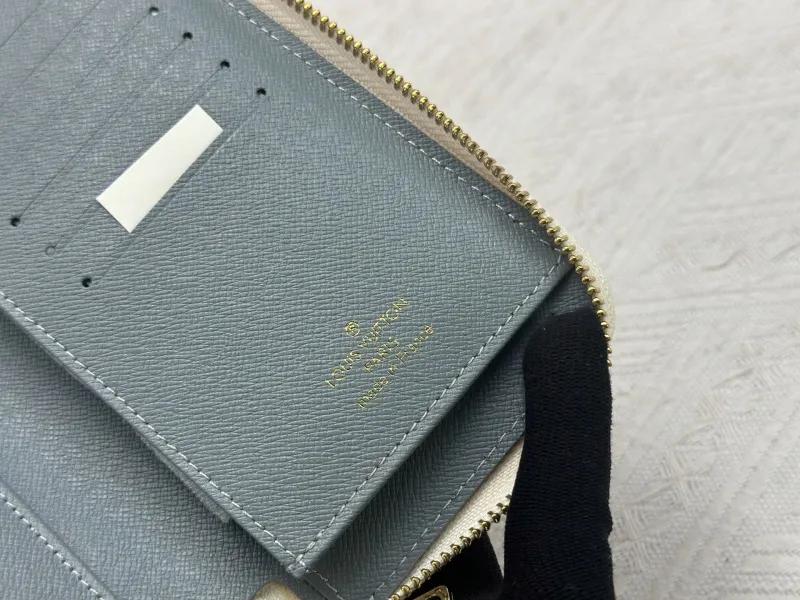 LV Wallets-4 - Image 9