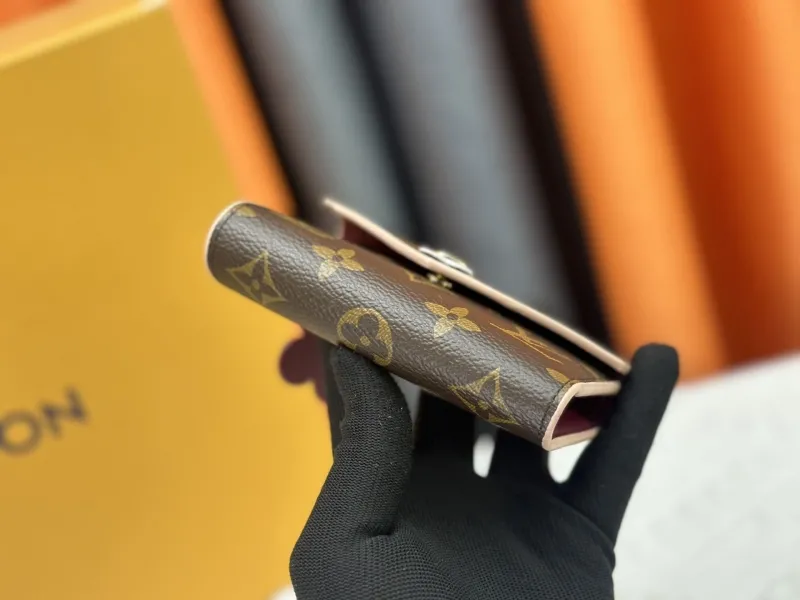 LV Wallets-5 - Image 3