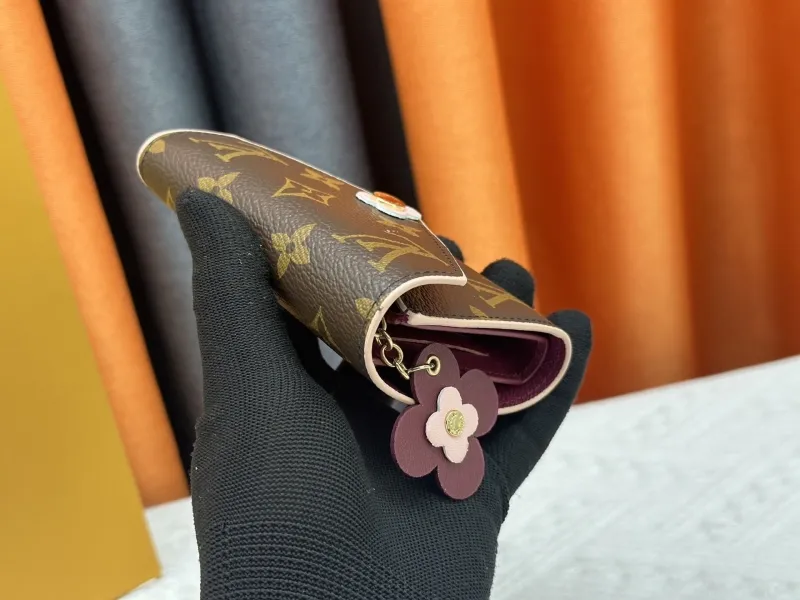 LV Wallets-5 - Image 5