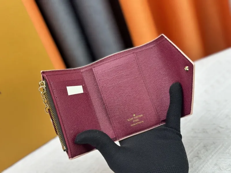 LV Wallets-5 - Image 6