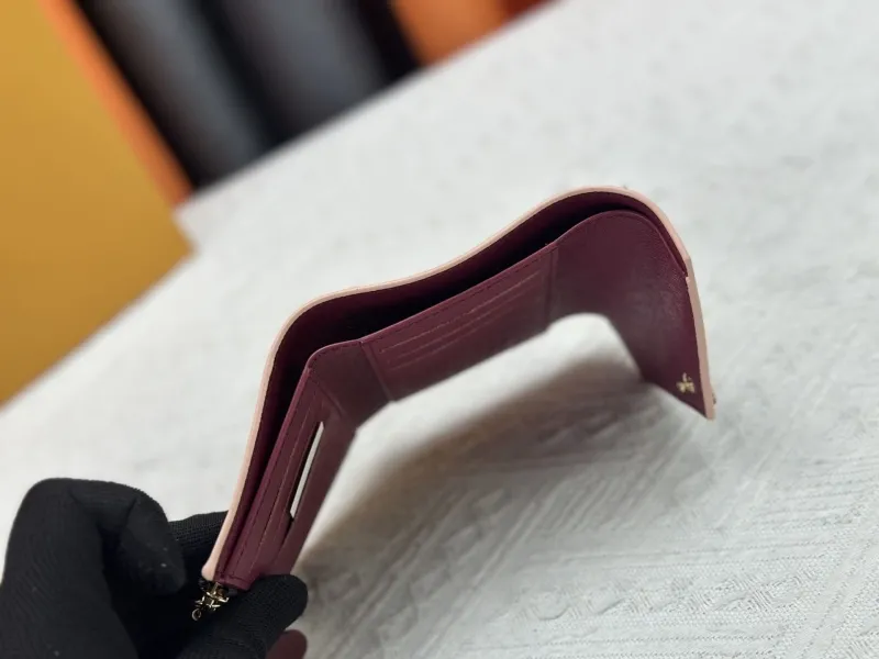 LV Wallets-5 - Image 8