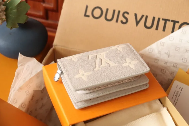 LV Wallets-6 - Image 9