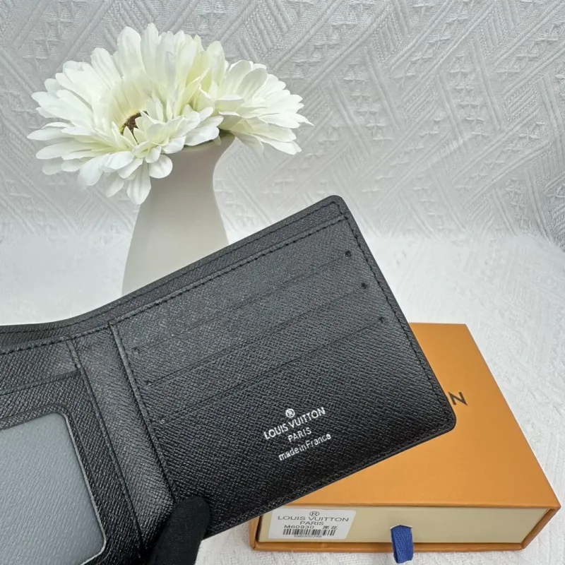 LV Wallets-14 - Image 5