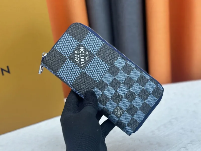 LV Wallets-15