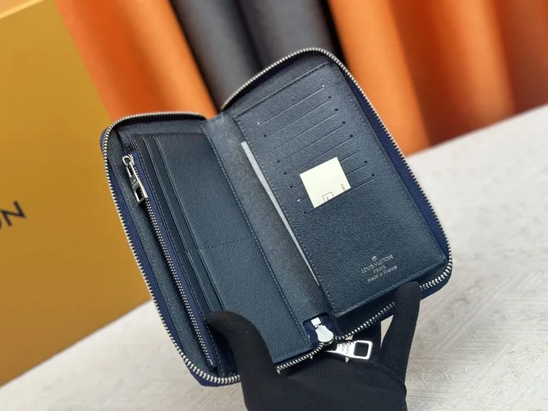 LV Wallets-15 - Image 8