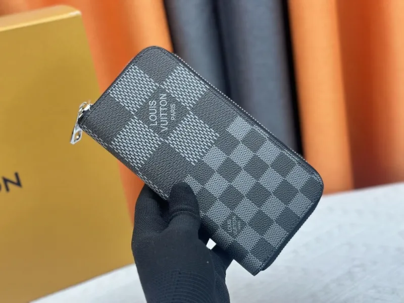 LV Wallets-16