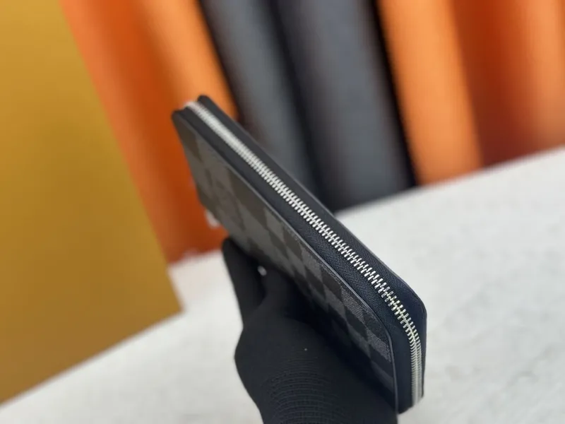 LV Wallets-16 - Image 5