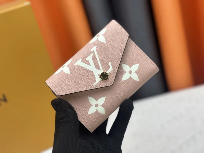 LV Wallets-17