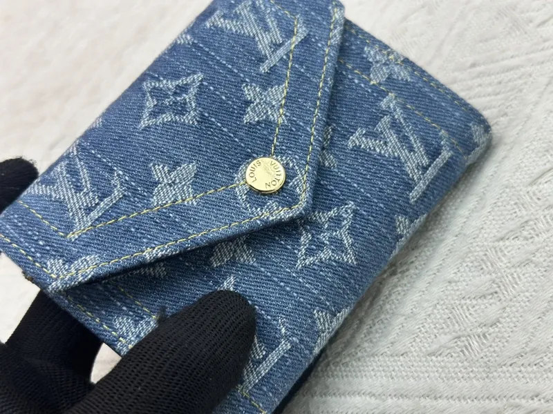 LV Wallets-18 - Image 6