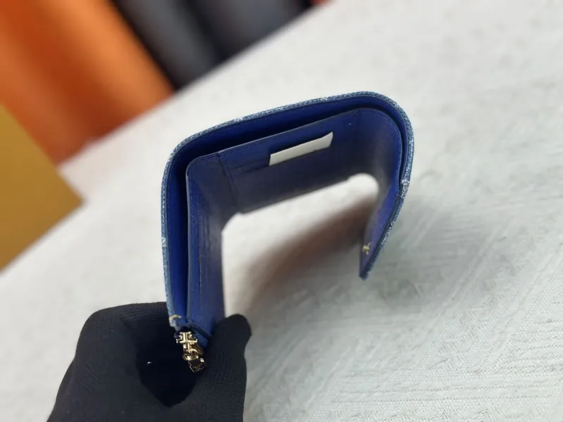 LV Wallets-18 - Image 8