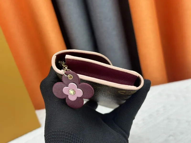 LV Wallets-19 - Image 6