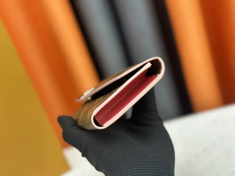 LV Wallets-20 - Image 3