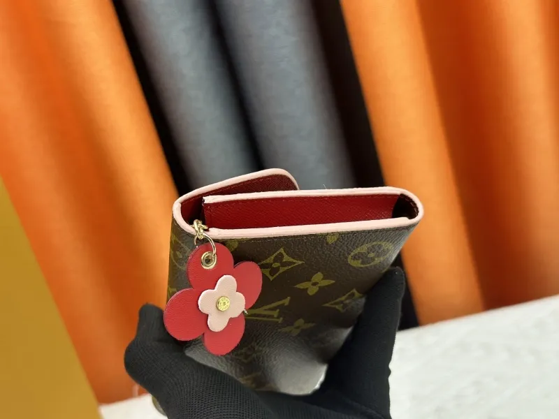 LV Wallets-20 - Image 5