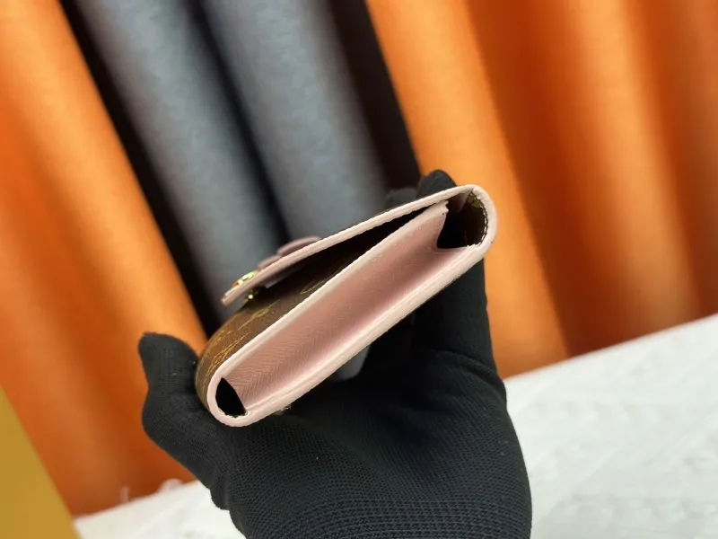 LV Wallets-21 - Image 4