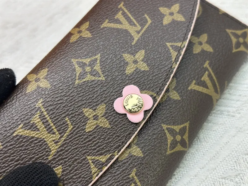 LV Wallets-22 - Image 7