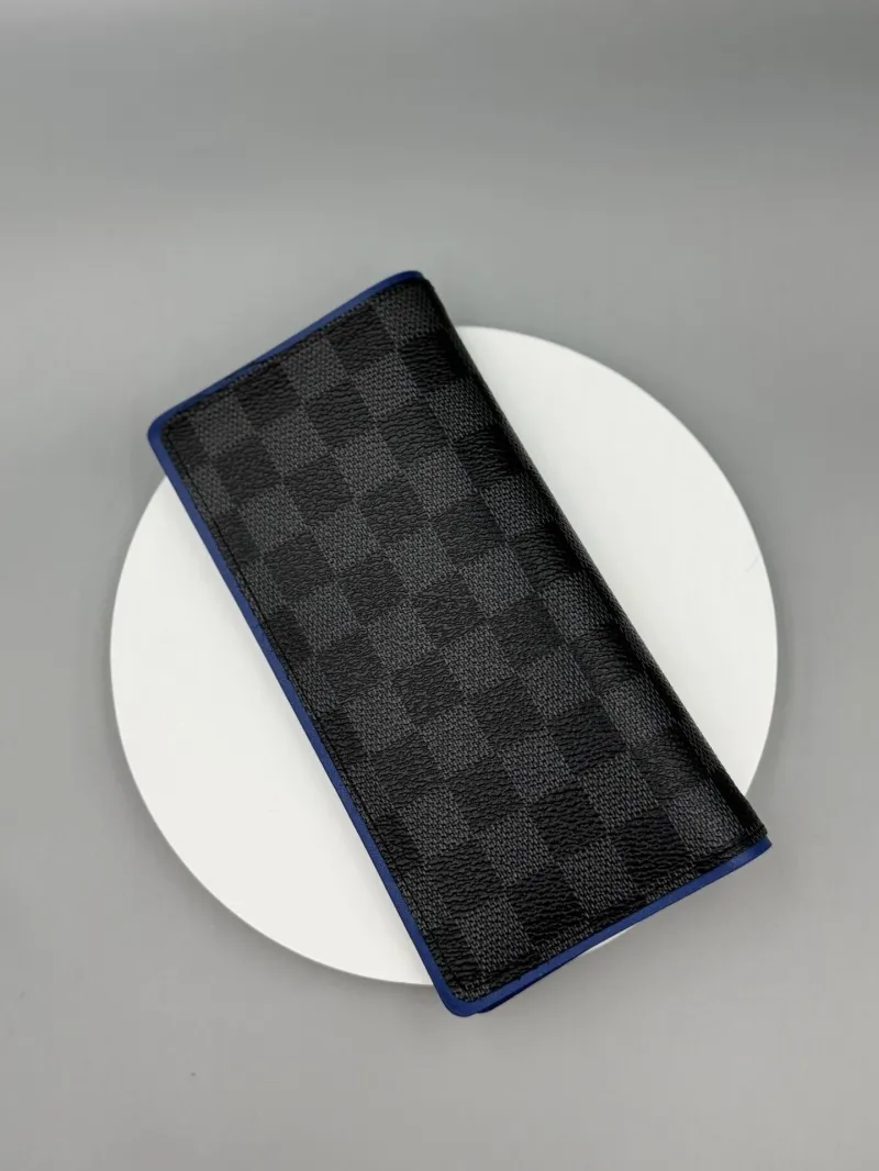 LV Wallets-32