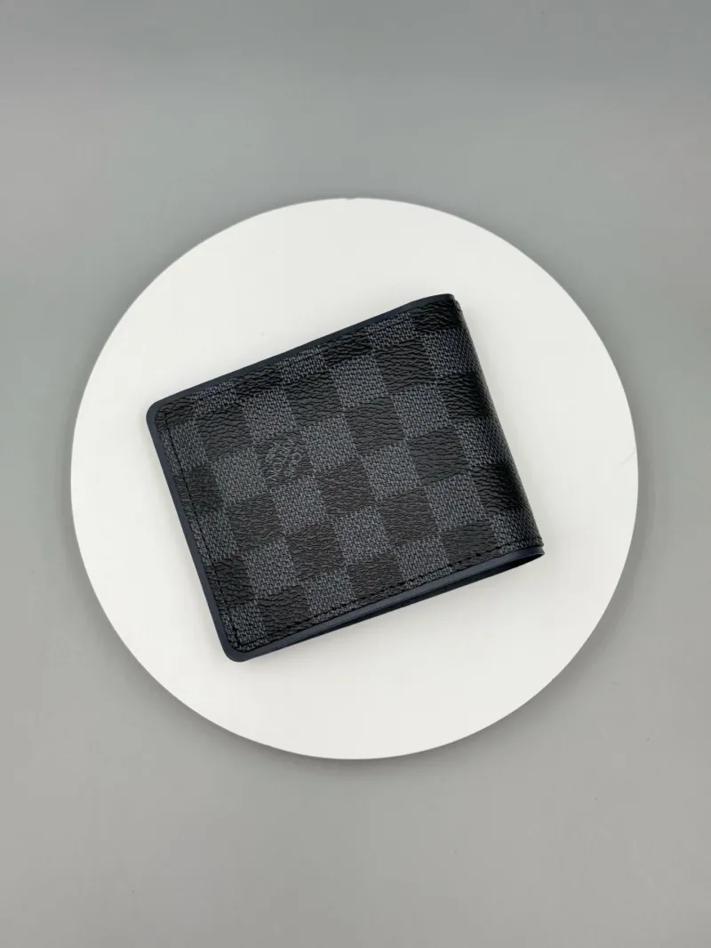 LV Wallets-37