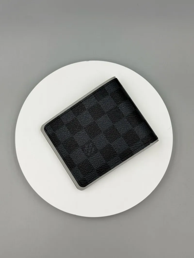 LV Wallets-39