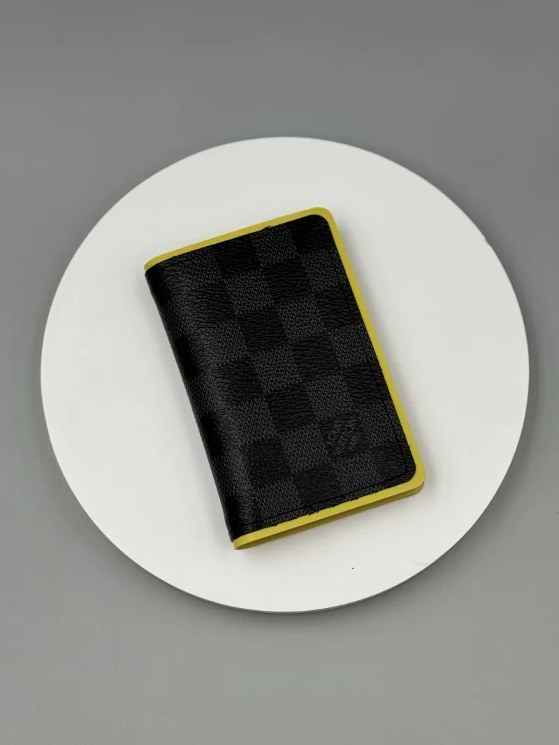 LV Wallets-40