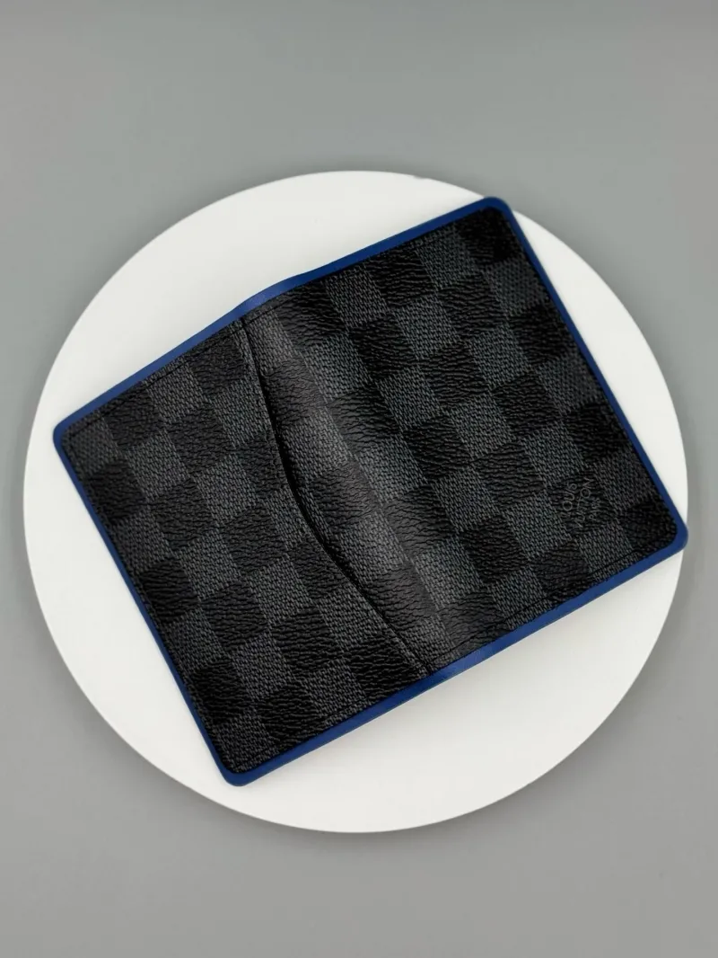 LV Wallets-43 - Image 3