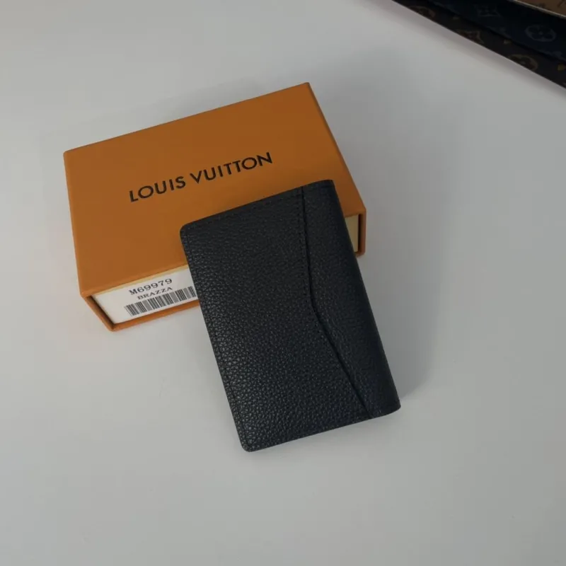 Alternative view of LV Wallets-52