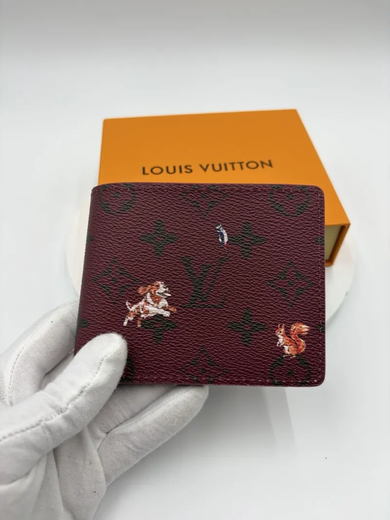 LV Wallets-54