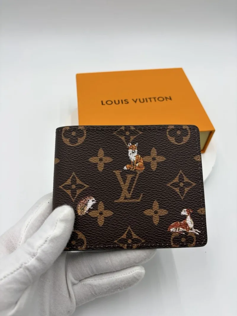 LV Wallets-55