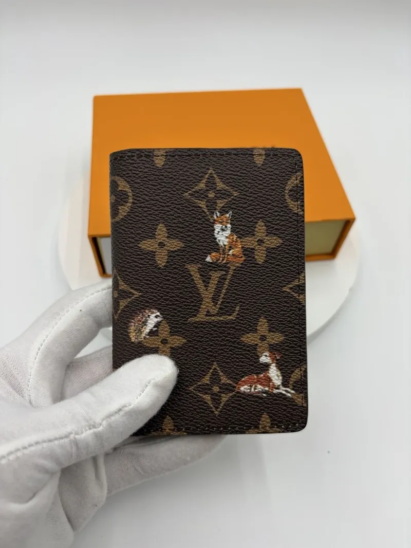LV Wallets-57
