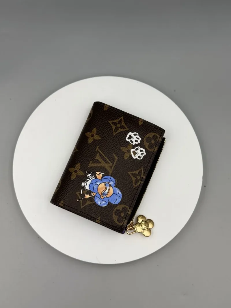 LV Wallets-62
