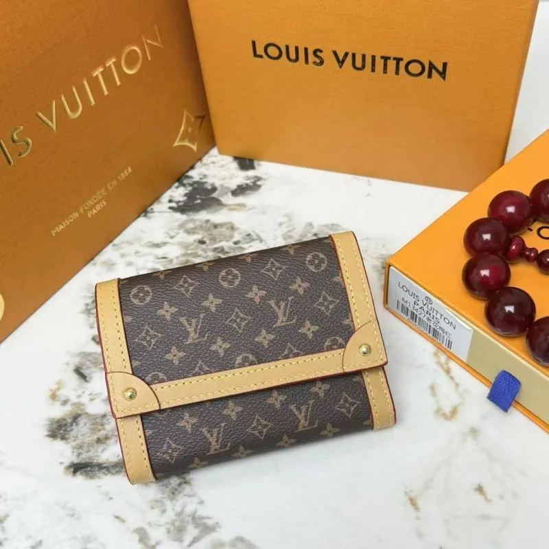 LV Wallets-76