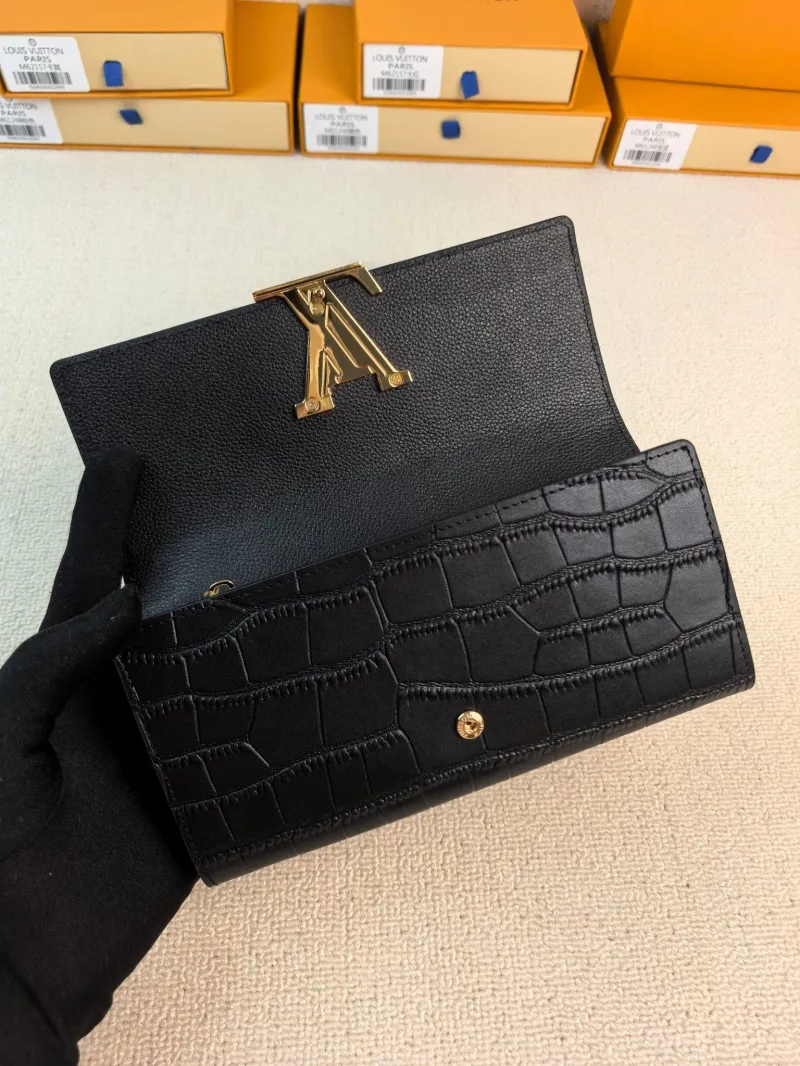 LV Wallets-89 - Image 3