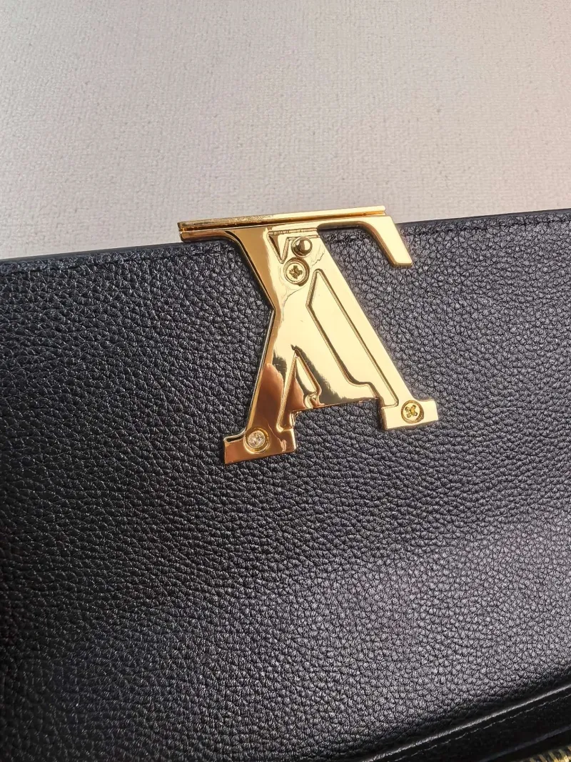 LV Wallets-89 - Image 6