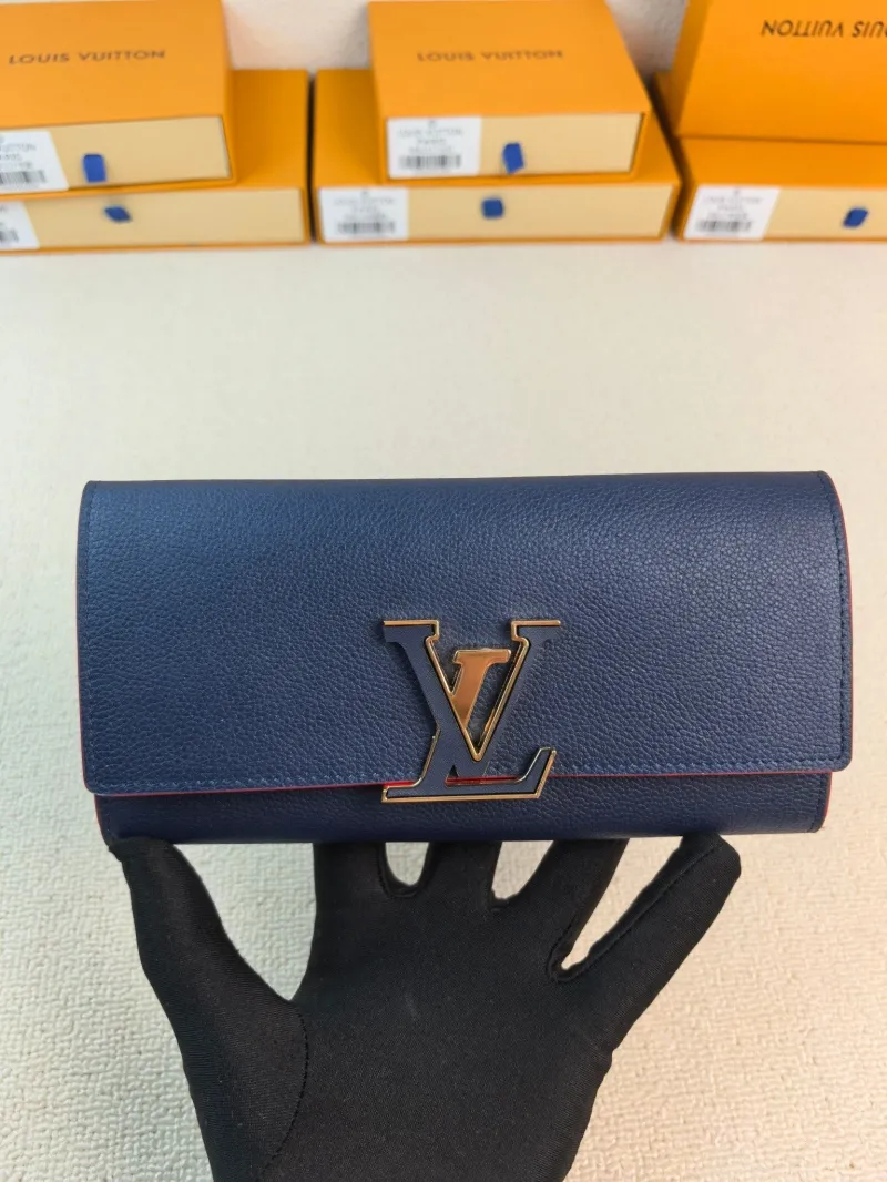 LV Wallets-91