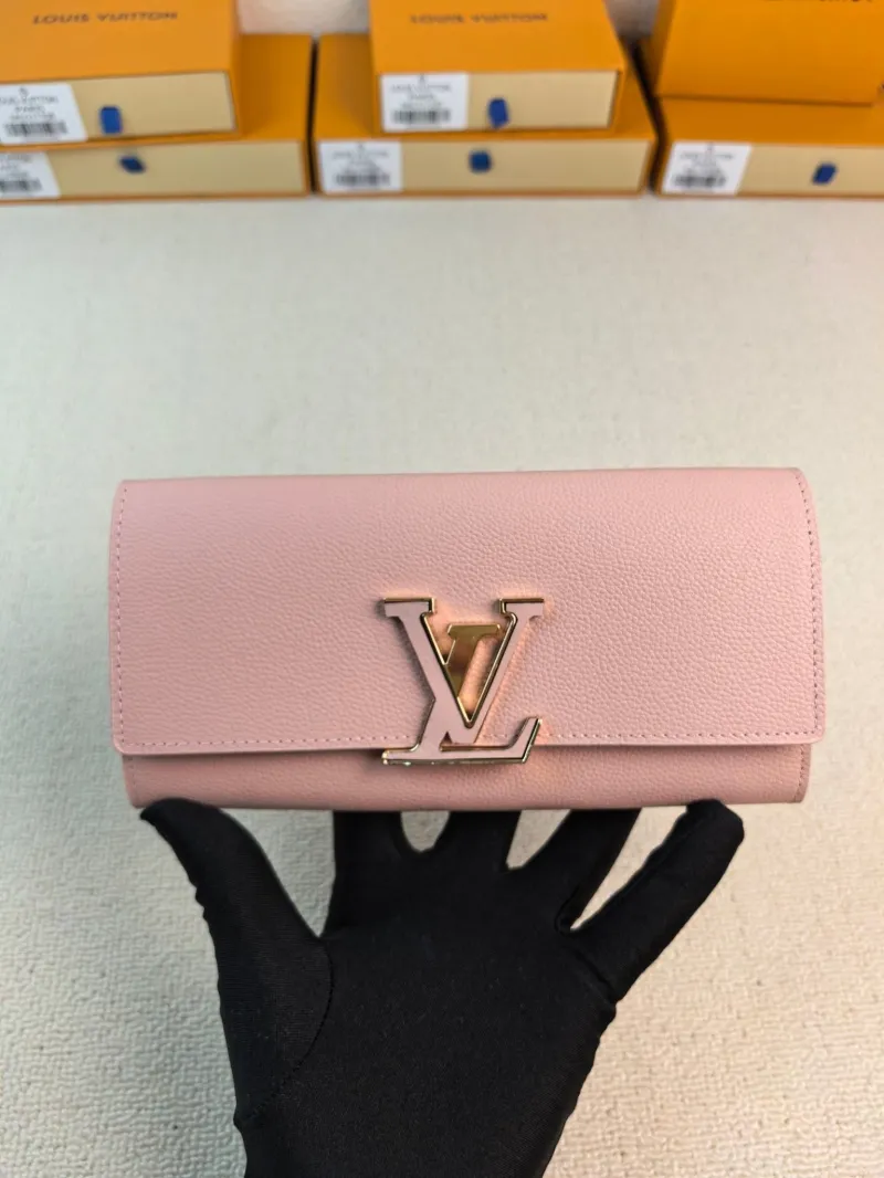 LV Wallets-92