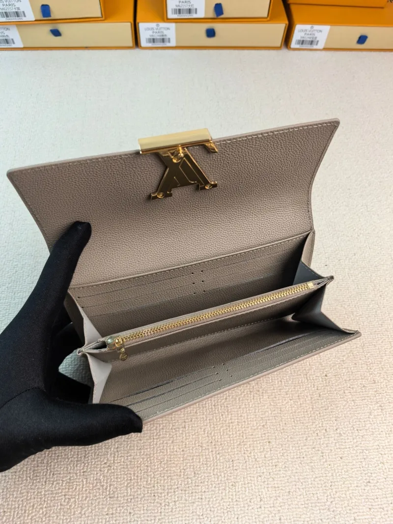 LV Wallets-93 - Image 5