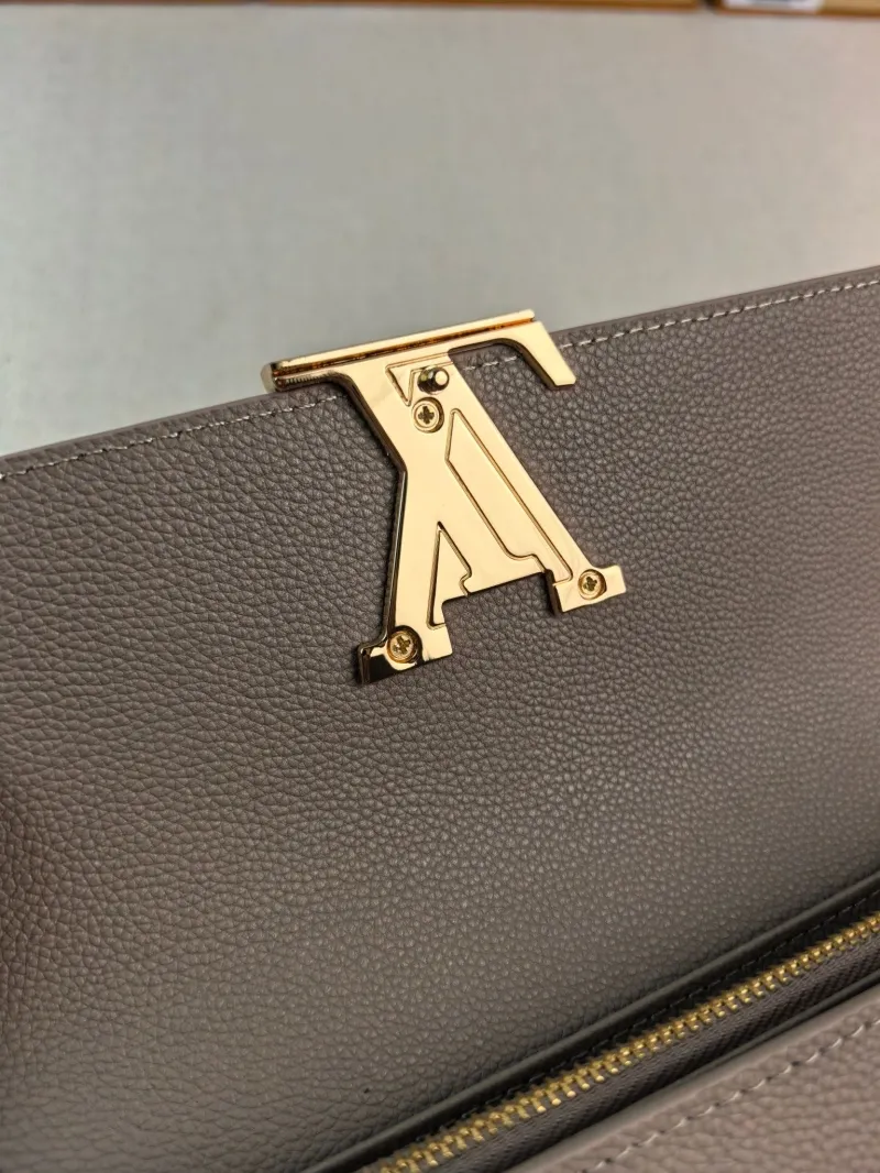 LV Wallets-93 - Image 6