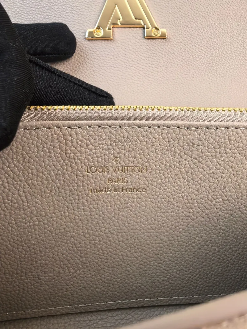 LV Wallets-93 - Image 7