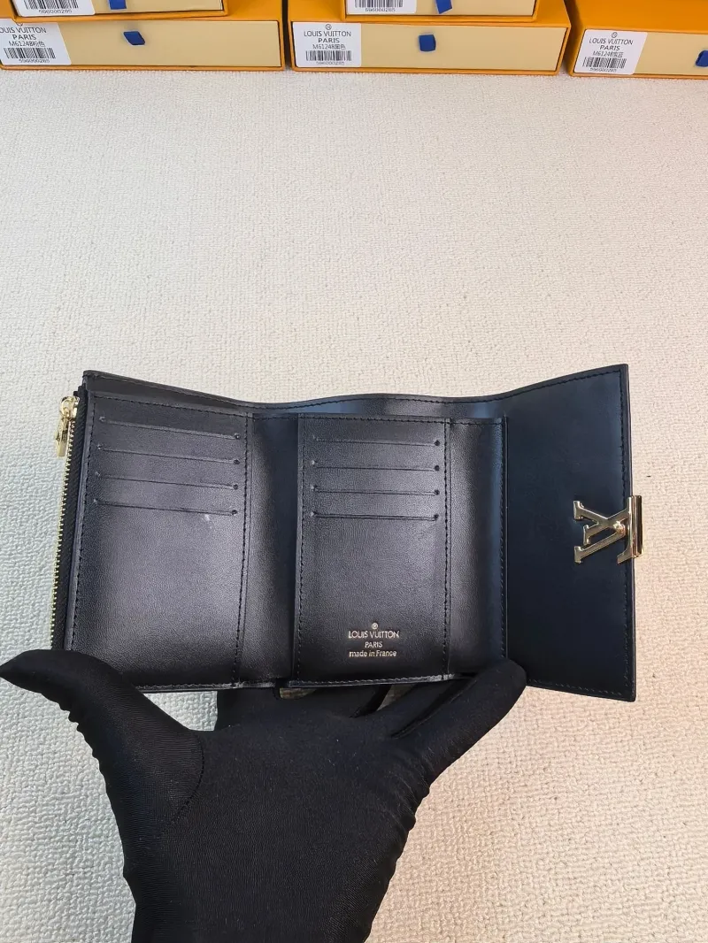 LV Wallets-95 - Image 5