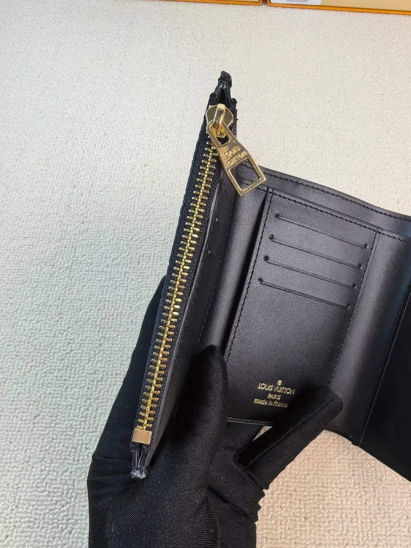 LV Wallets-95 - Image 6