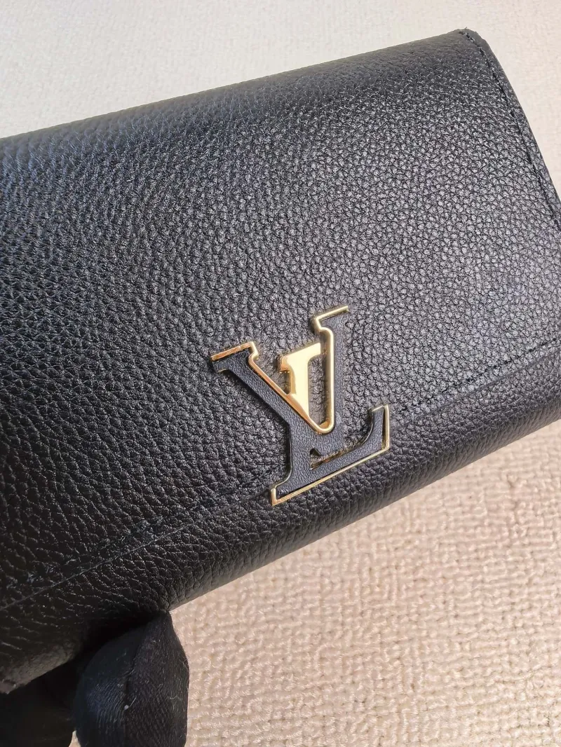 LV Wallets-96 - Image 9